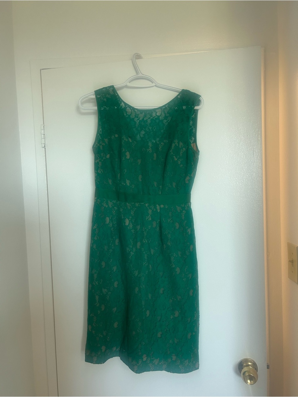 BCBGMaxAzria Emerald Lace Sleeveless Midi Dress